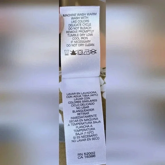 Liz & Co., Size L, Multicolor Floral Cap Sleeve Tee - Picture 5 of 6